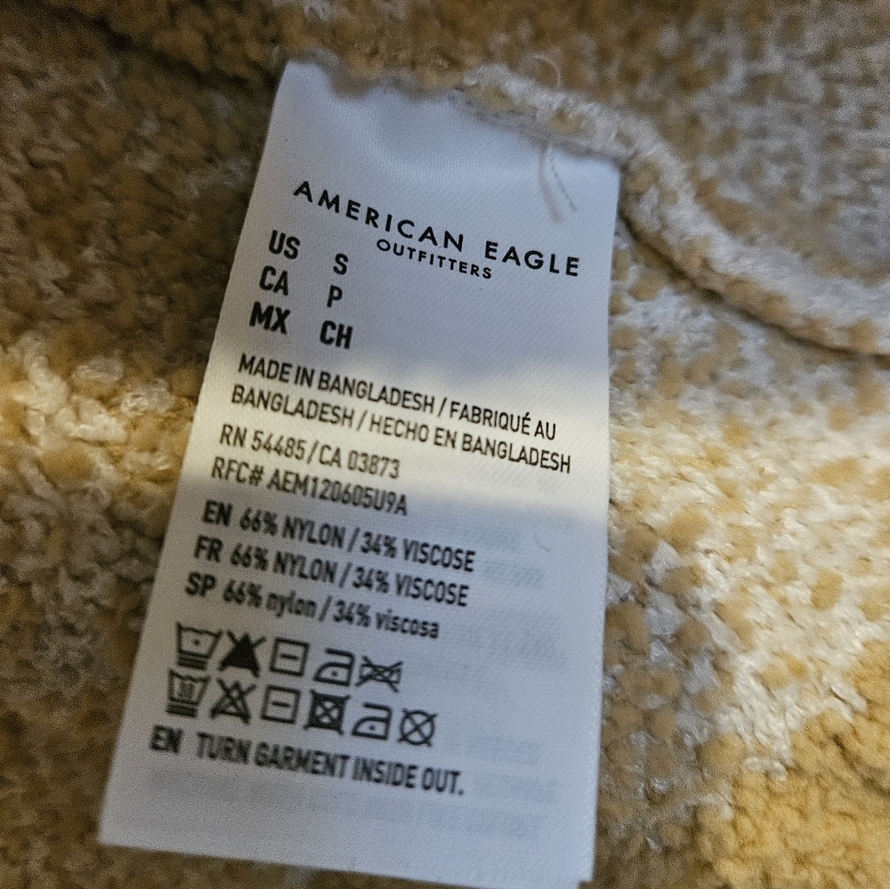 American Eagle Cardigan - Picture 4 of 4
